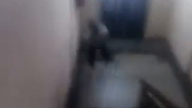 Падение бастера с лестницы смотреть онлайн