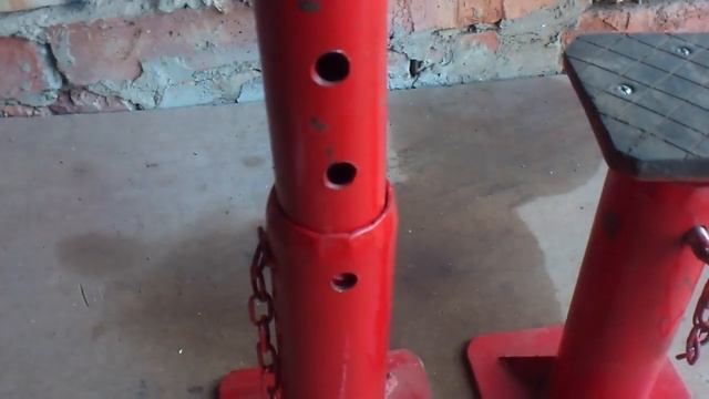Подставки для ремонта под днище автомобиля. смотреть онлайн