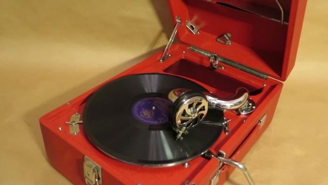 Патефон Молот Вятские Поляны. Полюшко поле смотреть онлайн