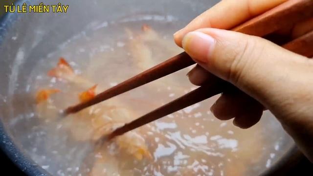 GỎI NGÓ SEN TÔM THỊT và cách làm nước mắm trộn gỏi ngon cực kỳ - Tú Lê Miền Tây смотреть онлайн