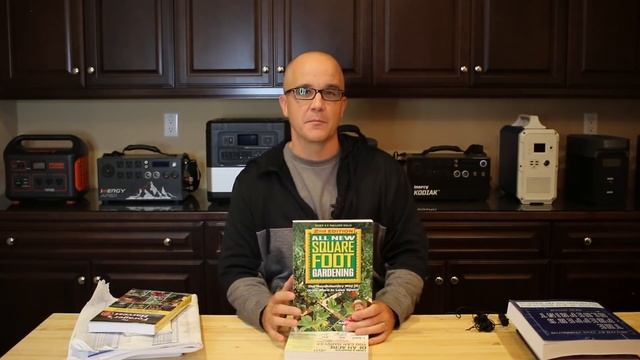 10 Books To Get While You Can смотреть онлайн