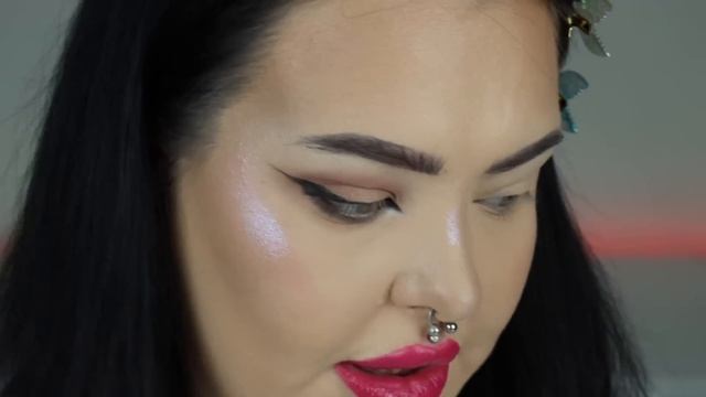 Набор косметики с OZON: ЧеМоДаНчИк смотреть онлайн