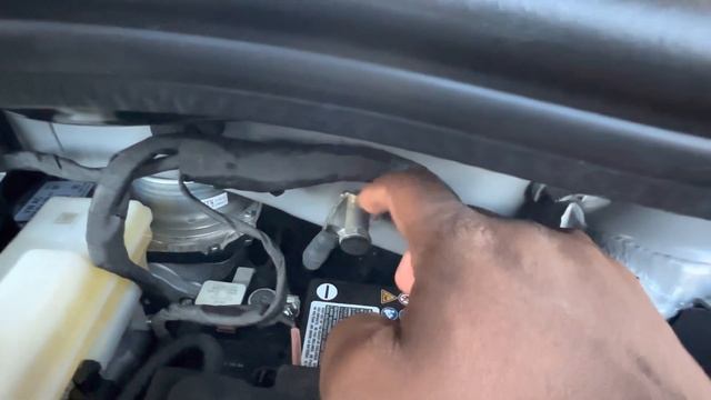 Jump Start VW ID4 battery (12 Volt) смотреть онлайн