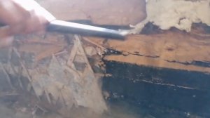 Ремонт старого дома. Замена гнилого бревна. #дом #стройка #деревня