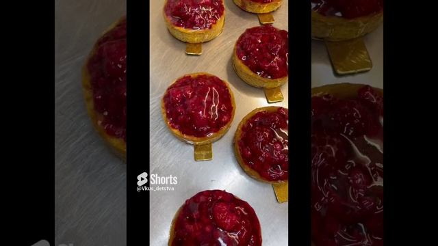 Песочная корзиночка с брусникой ❤️