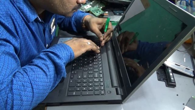 Dell Inspiron 15-3000 Disassembly Video Tutorial смотреть онлайн