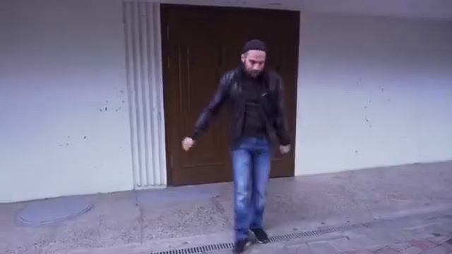 Хач обидел девушку, парень заступился 😂 смотреть онлайн