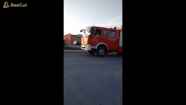 OSP CZASZYN - Dojazd do pożaru. Mercedes Atego 547[R]50 смотреть онлайн