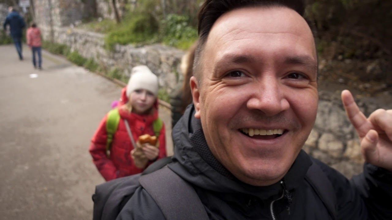 Влог КРЫМ 2019 Ялта. СЕМЕЙНАЯ ПРОГУЛКА ПО МАССАНДРАВСКОМУ ПЛЯЖУ. Отдых в Крыму смотреть онлайн