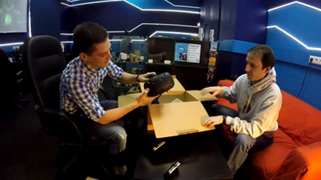 ОБЗОР HTC Vive в Virtuality Club [UNBOXING] смотреть онлайн