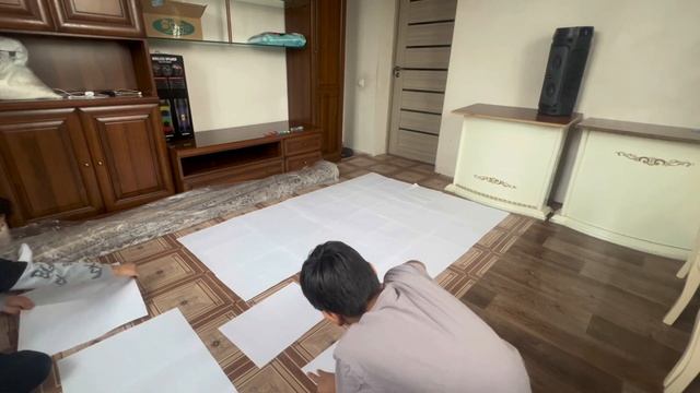 сделали самый большой самолёт из бумаги смотреть онлайн