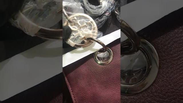 Обзор женской сумки Guess смотреть онлайн