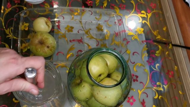 МОЧЕНЫЕ ЯБЛОКИ В трехлитровой банке, КАК БОЧКОВЫЕ смотреть онлайн