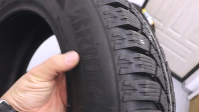 Toyo Ice-Freezer или Bridgestone 7000S /// Что лучше на зиму? смотреть онлайн
