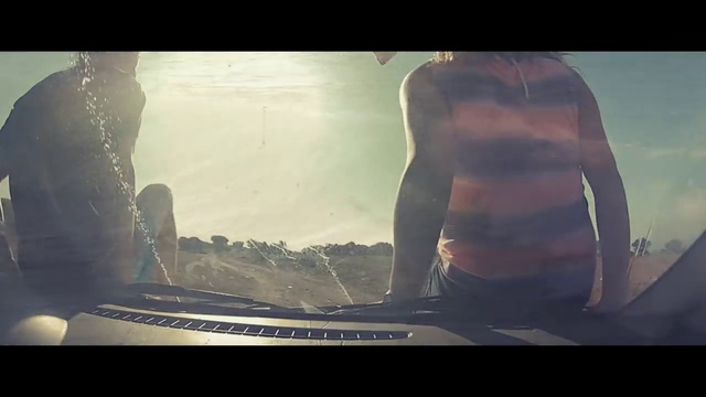 BluBird - Love Back (Official Music Video) смотреть онлайн