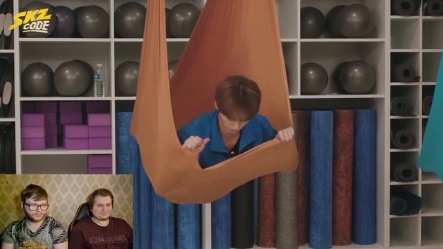 Реакция на [Русская озвучка By Ayka] Stray Kids (SKZ CODE) - Ep 13