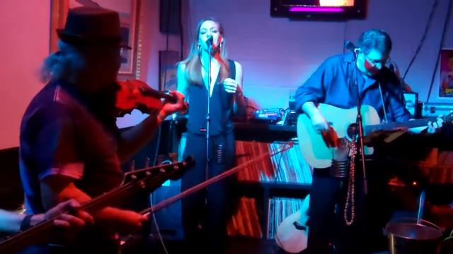 Barton Hollow (Silver Line Station at Gypsy Sally's Vinyl Lounge) смотреть онлайн