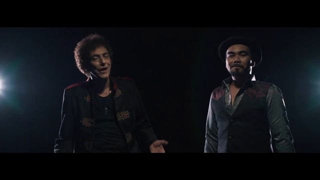 Indonesia Bersatu ( Ahmad Albar, iis Rodinda, Marcell Siahaan & Utox Londalo ) смотреть онлайн