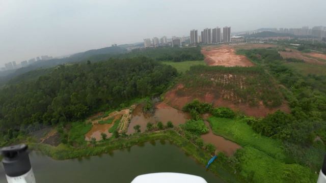 Dji Action 2 FPV Test on Hubsan Zino 2+ смотреть онлайн
