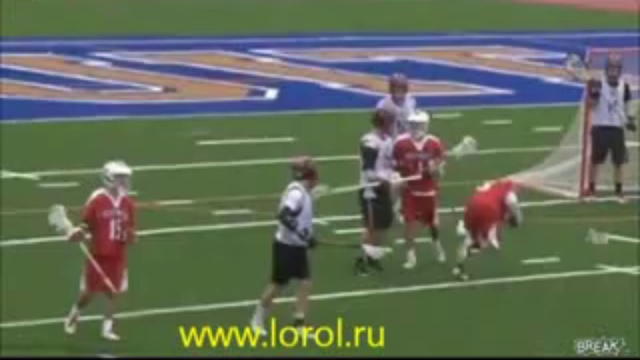 Драка на поле..flv смотреть онлайн