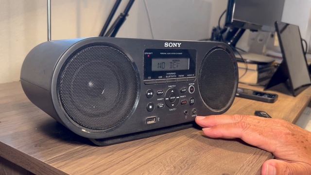 Sony ZSRS60BT CD Boombox with Bluetooth and NFC Review смотреть онлайн