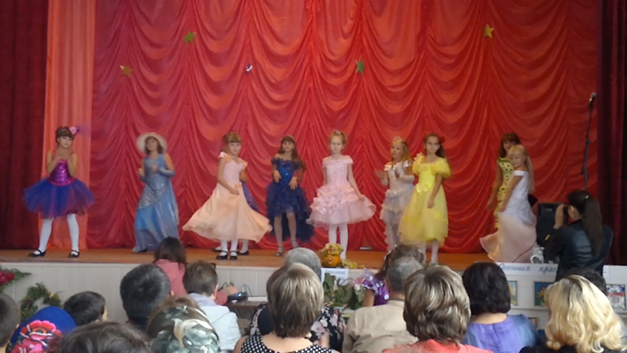 Школьный конкур красоты среди девочек смотреть онлайн