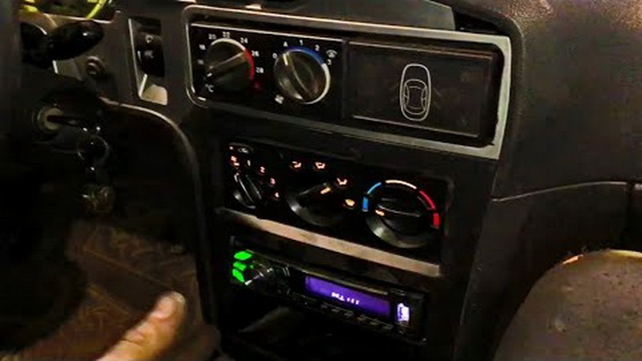 Замена лампочек подсветки Daewoo Nexia смотреть онлайн