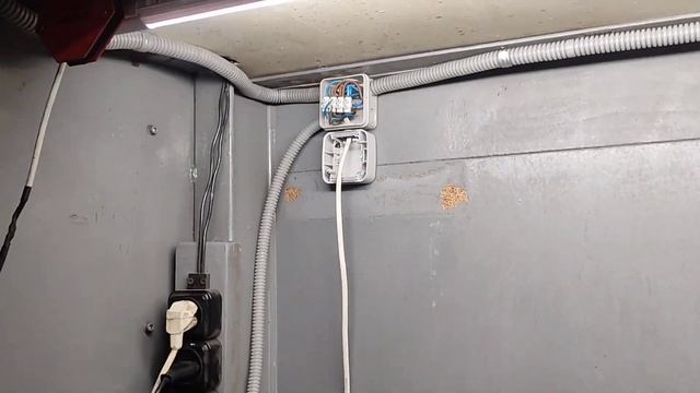 Освещение в гараже своими руками. Как сделать самому? смотреть онлайн