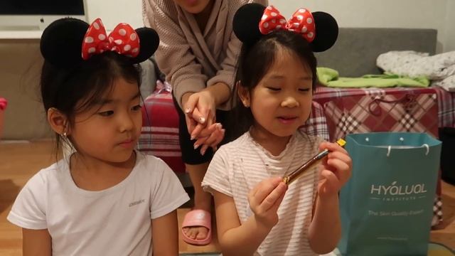 ЧТО НАМ ПОДАРИЛИ ПОДПИСЧИКИ? РАСПАКОВЫВАЕМ ПОДАРКИ! ПОСЛЕДНЕЕ УТРО! 22-23.02.19 смотреть онлайн