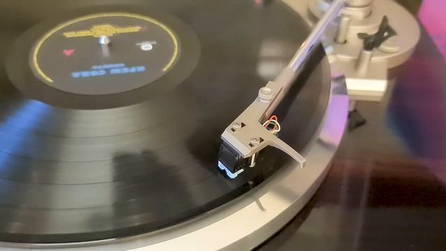 Слушаем "Cream Soda — Комета" на виниле (LP) смотреть онлайн