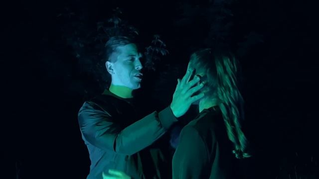 Ria Luna & Viktor Dultsev - По щекам слёзы (Кучер & Janaga cover) смотреть онлайн