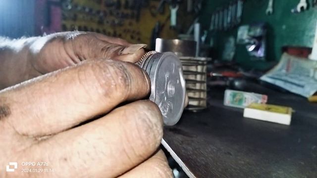 how to Suzuki Lets piston ring ? fittings keyche kare ?️ piston ring ? setting ring gaps with block смотреть онлайн