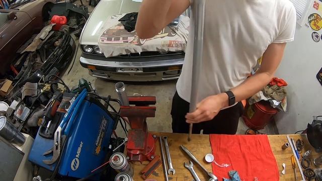 Part 3: '96-'98 RM125 & RM250 Showa 49mm Conventional Closed Chamber Fork Reassembly смотреть онлайн