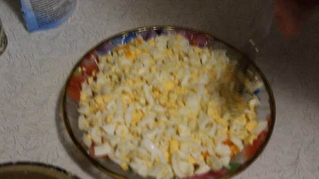 Нежный по вкусу салат из КИЛЬКИ в томатном соусе смотреть онлайн