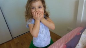 Ева ухаживает за куклами Беби Бон - Лиза Подменила Беби Борны вместо детей Видео