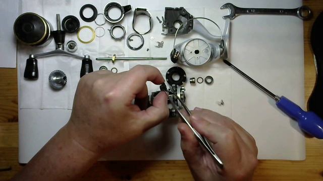 Катушка Shimano Stradic 2500 GTM-RA. смотреть онлайн