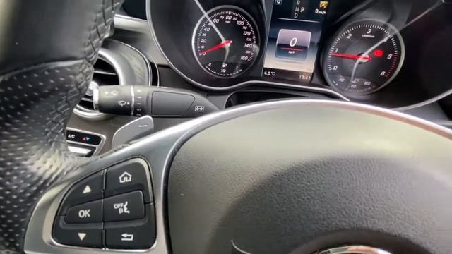 Closer Look - Mercedes-Benz C220D AMG Line смотреть онлайн