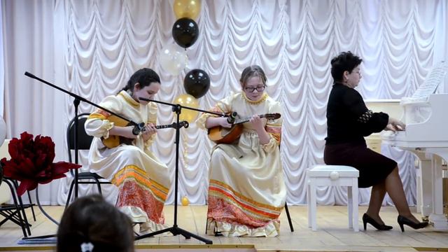 Tatiana Nenasheva (domra, Mandolin)