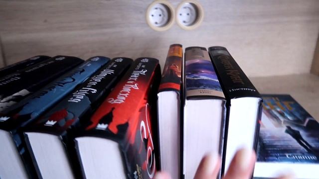 Книжная РЕОРГАНИЗАЦИЯ || перестановка книг ✨? смотреть онлайн