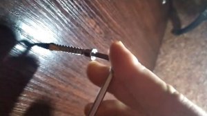 Как легко закрутить разболтавшийся саморез (мебельный конфирмат)