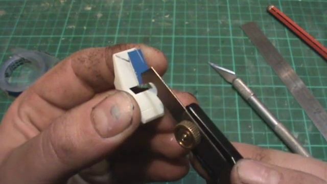 Gunpla Tutorial : Panel Line Scribing
