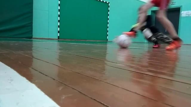 ЗАЩИТА НА КОЛЕНИ ОТ DEMIX || БЮДЖЕТНЫЙ ВРАТАРЬ ВЫПУСК 1 (ЗАЩИТА) смотреть онлайн