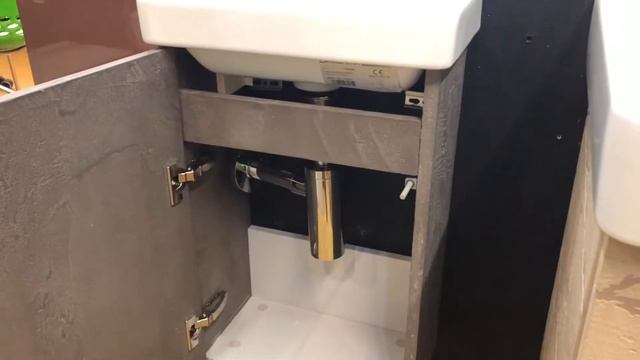 Компактная раковина с тумбой фирмы «Catalano» из коллекции «Проэция»