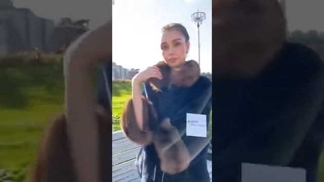 Шуба норковая, мех канадский, цвет черничный, модель "Кимоно", воротник стойка с отделкой из соболя смотреть онлайн