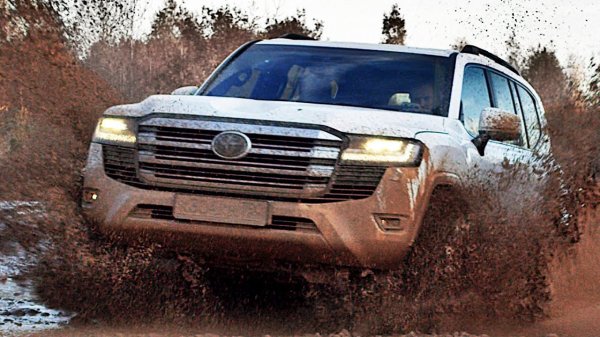 У меня БОМБИТ от КРУЗАКА! Сравнение Ленд Крузер 300 против 200.