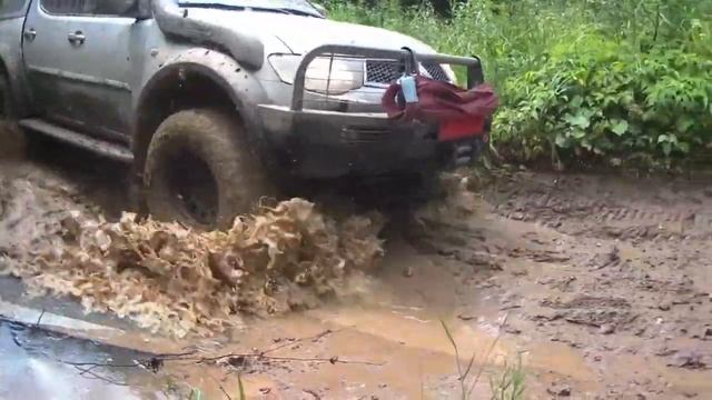 Нива на 31 колесах. Safari 500. Покатушки Offroad. 4x4. Ved_Rover смотреть онлайн
