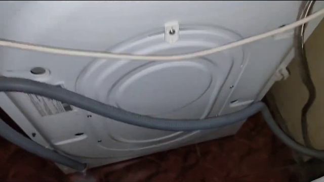Что делать если стиральная машинка стучит и шумит при отжиме?? Самостоятельная диагностика?⚙️ смотреть онлайн