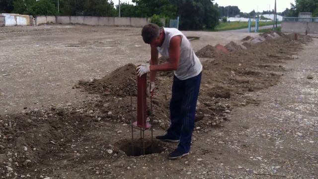 Бескаркасные арочные ангары. Установка свай. смотреть онлайн