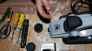 Рубанок ЗУБР ЗР-1300-110.Импотент в строгании.