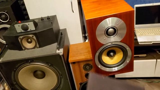 B&W CM1 смотреть онлайн